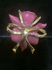 Vintage Pink Flower Brooch Pin Pre-owned Estate Jewelry