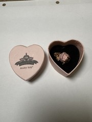 Vintage Mary Kay Totally Charmed Bracelet 3 Charms Heart Boxes Tags Y2K