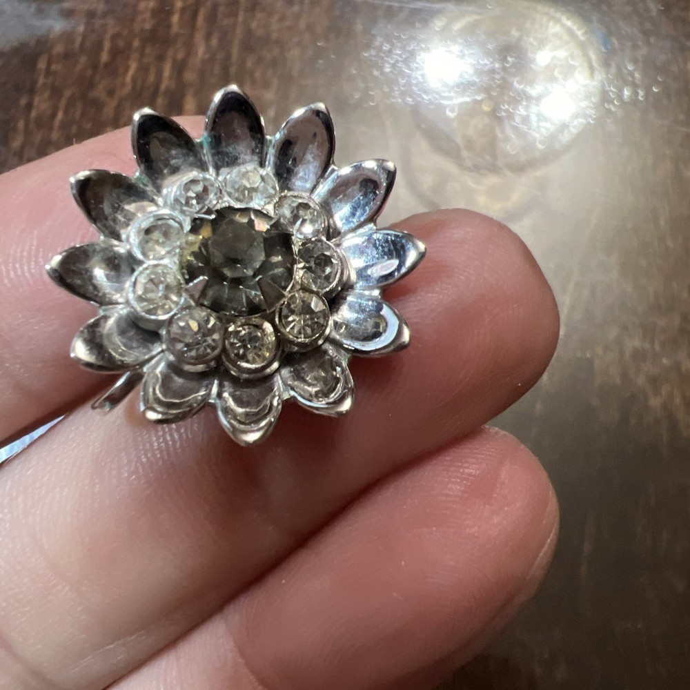 Coro Rhinestone Floral Flower twist clip on Earrings Vintage Flower 50-60’s