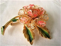 Vintage Pink White and Gold Tone Lacy Flower Pin Brooch With Green Leaves KJ