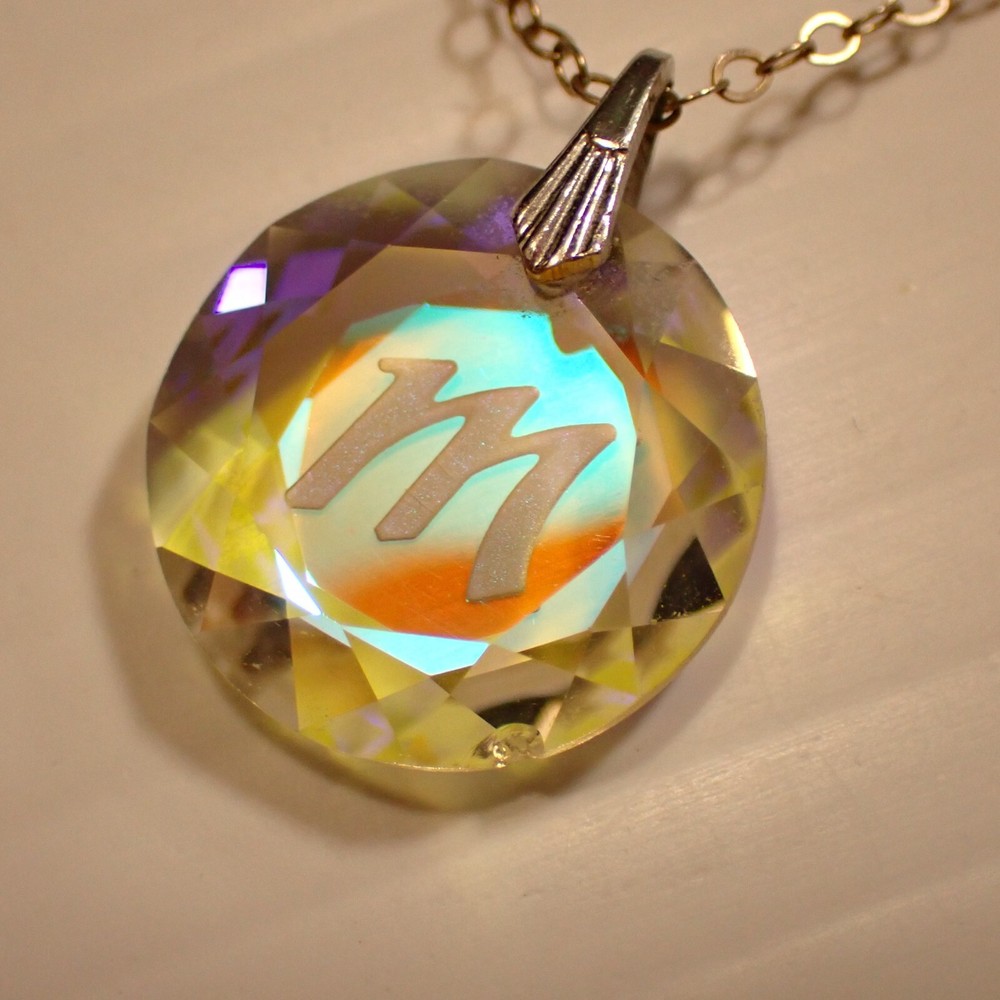 Vintage Iridescent Glass M Pendant Necklace Silver Tone Chain Choker Length 39cm