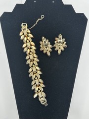 Verified Juliana D&E Orange 5 Link Bracelet And Matching Earrings Clips