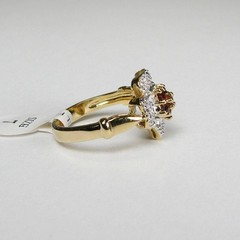 Cubic Zirconia Ring Garnet Red Stones 18K Gold Plated Size 7 Flower Vintage NOS
