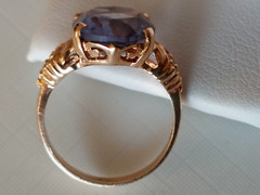 VTG SOLID 10K YELLOW GOLD 12 X 10 MM LAVENDER STONE RING SIZE 5