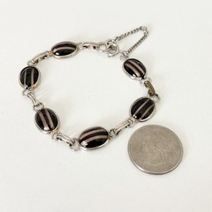 Vintage Black Cabochon Gold Specks Glass Silver Tone Chain Link Bracelet 7″