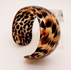 B001 Vintage boho Animal Print Acrylic Cuff 1.5″ Wide fashion jewelry Bracelet