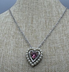 Vtg Avon Dear Triple Heart Silvertone Faux Pearls Pink Clear Rhinestone Necklace