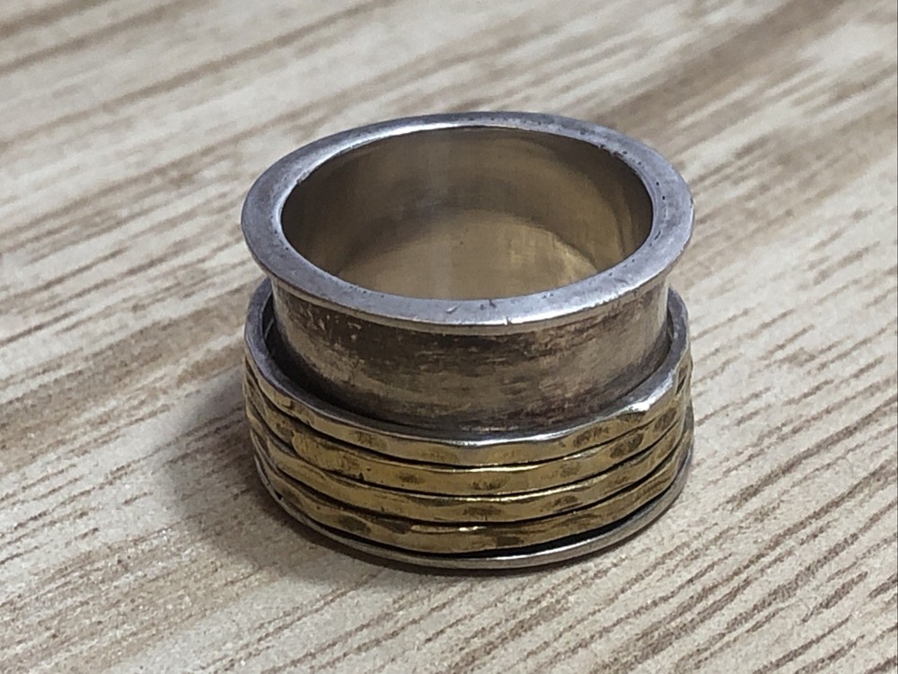 b45. 925 Sterling Vintage Spinner Meditation Fidget 13.9mm wide Band Ring 6.75-7