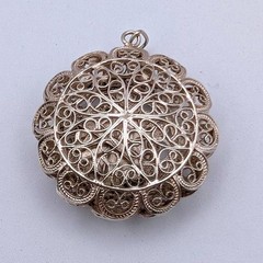 Vintage 800 Silver Filigree Trinket Rosary Box Pendant Madonna Child 1.25in