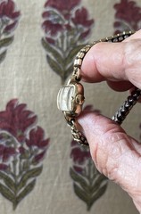 Vintage Elgin Ladies Watch Art Deco Gold Tone 1940 Size Small Stretch Band
