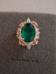14K gold plated Lind Cubic Zirconia halo green stone vintage ring. SZ 4.5