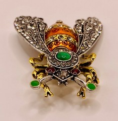 Vintage-Inspired Rhinestone Bee Brooch Pin Gold & Enamel Detailing -80B