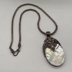 MERAV 925 Sterling Silver Vintage Real MOP Feather Flower Oxidized Pendant