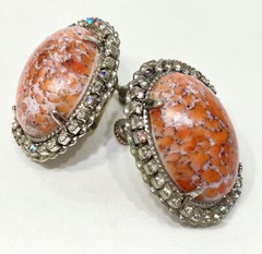 Vintge Signed Haskell Lg Oval Faux Coral Cab w/Rhinestone Border Clip Earrings
