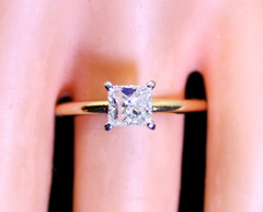 Gorgeous 14K Gold Ladies .99 Ct Princess Cut Solitaire Diamond Wedding Ring