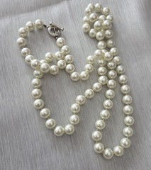 Vintage Carol Lee Long Ivory Imitation Pearl Hand Knotted Silver Tone Necklace