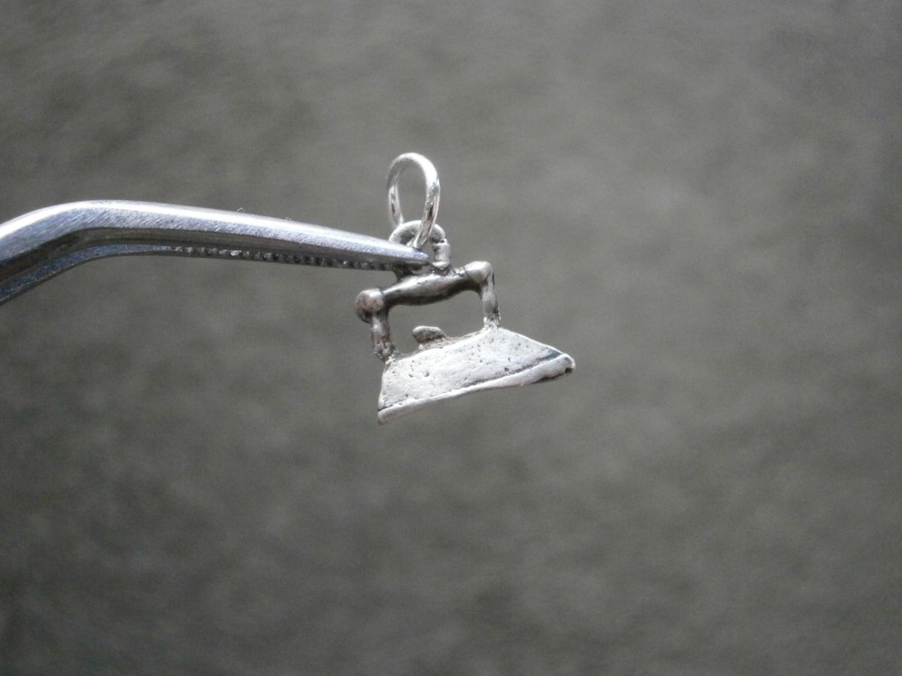 TINY Old-Fashioned Clothes Flat Iron Vtg Sterling Silver Bracelet Charm Pendant