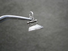 TINY Old-Fashioned Clothes Flat Iron Vtg Sterling Silver Bracelet Charm Pendant