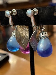 Vintage Napier Cumquat Blue Pink Dangle Drop Clip On Earrings Silver Tone Pat #