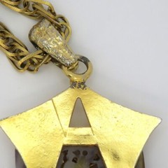 Vintage Adele Simpson faux Purple Jade Gold-Tone Ornate Large Pendant Necklace