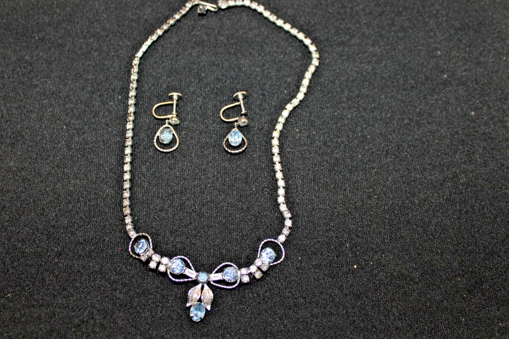 VTGE MCM SIGNED LG LIND GAL NECKLACE AND EARRING SET BLUE RHINESTONES