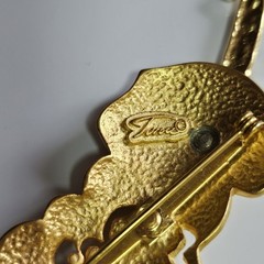Vintage Tona Brooch Cello Violin Brushed Gold Tone with Rhinestones 3.5″ EUC