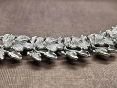 Vintage 1950’s-1960’s? Rhodium Plated Flower Plaque Link 7″ Costume Bracelet