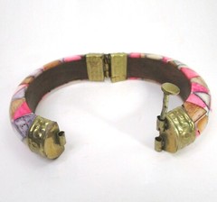 Vintage Horn Inlaid Bone Chunky Bangle Bracelet Hinged Brass pin Pastel Wood 60s
