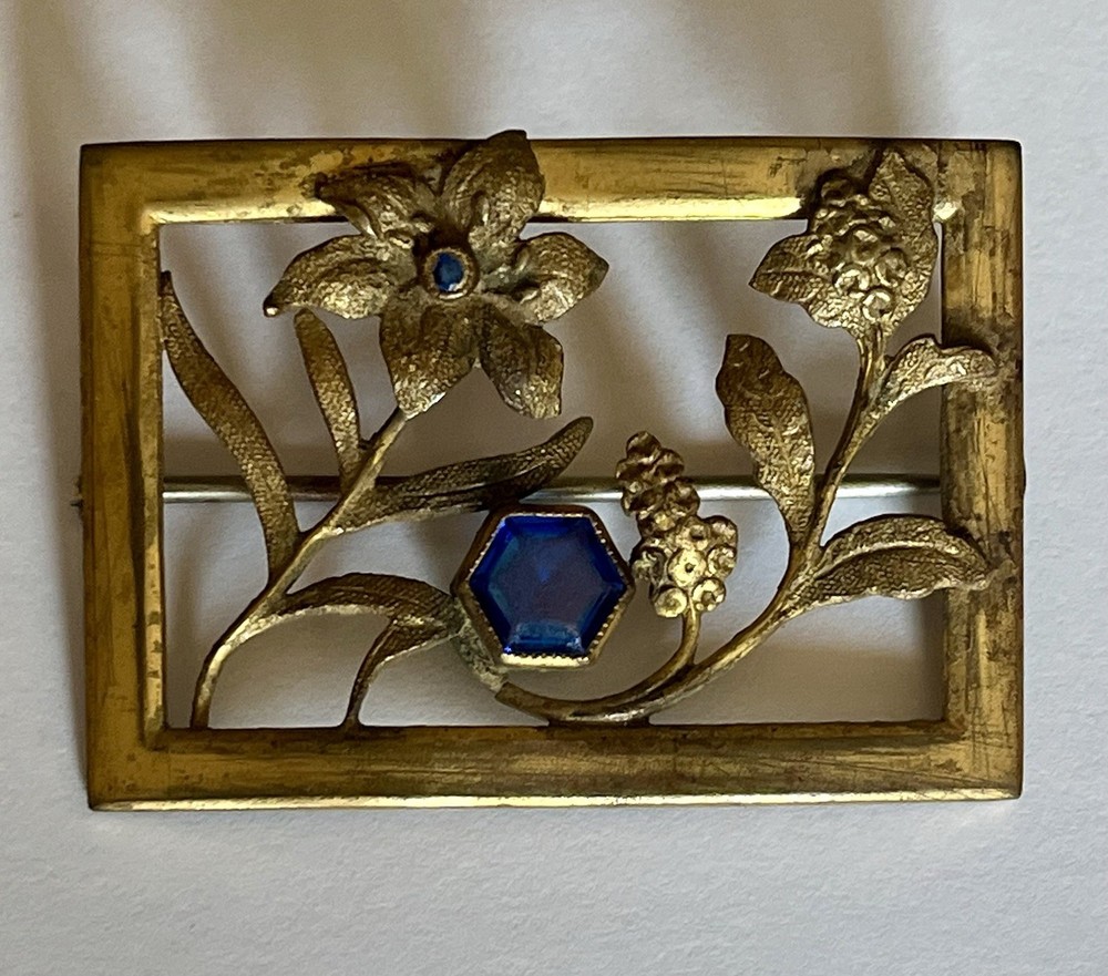 Vtg Estate Pin Brooch Gold Tone Blue Rhinestone Flowers 2.3” x 1.6” Handcrafted