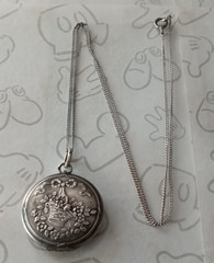 Basket of Flowers Repousse Locket Round Sterling Silver Antique Vintage 18 Chain