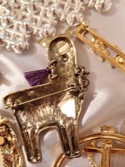 Vintage To Now Brooch Pin Lot Mixed Theme Gold-tone Silvertone Rhinestone…