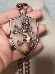 Vintage TRIFARI Lion Crest/Medallion Copper Tone Pendant Necklace 32 In