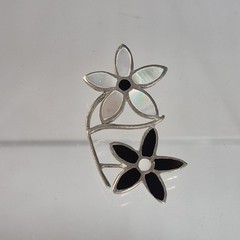 Vintage Sterling Silver 925 Flush Inlay Onyx & MoP Flower Daisy Pendant