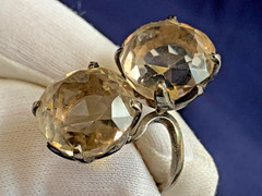 Vtg Ring Size 5.25 Band Costume Jewelry Round Smoky Quartz Look Stones *READ*