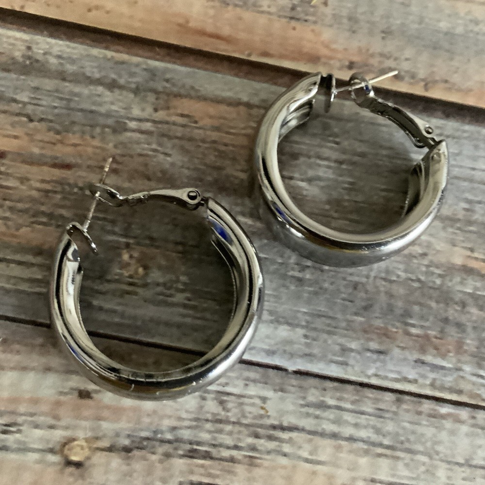 Vintage pierced lever back silver tone 925 post hoop earrings