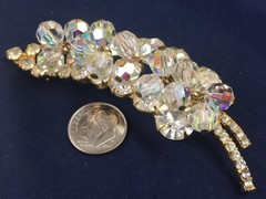 Verified Sparkly Vintage JULIANA D&E Clear AB Bead Gold Tone Leaf Pin Brooch