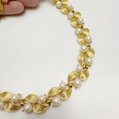 Vintage Faux Pearl Textured Goldtone Vine Leaves Leaf Collar Necklace 17”