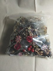 Vtg To Now Junk Jewelry Lot For CRAFTING Or REPAIRS, REPURPOSE, 2.66 Lb USED.