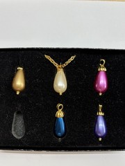 Joan Rivers Tear Drop Interchangeable Pendant Set Of 5 Wardrobe Pearl VTG