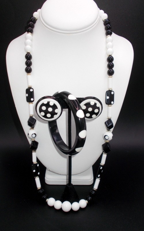 Vtg 80s Black White Beaded Lucite Plastic 30″ Necklace Bangle Polka Dot Earrings