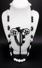 Vtg 80s Black White Beaded Lucite Plastic 30″ Necklace Bangle Polka Dot Earrings
