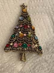 Vintage Pakula Rhinestone Christmas Tree Brooch