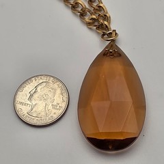 Sarah Coventry Amber Faceted Acrylic Teardrop Pendant Necklace Gold Tone 29 in