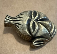 Vintage N.Y.C. Paristyle Unisex Brooch Pin Gold Tone Metal 2 1/2 Tribal Design
