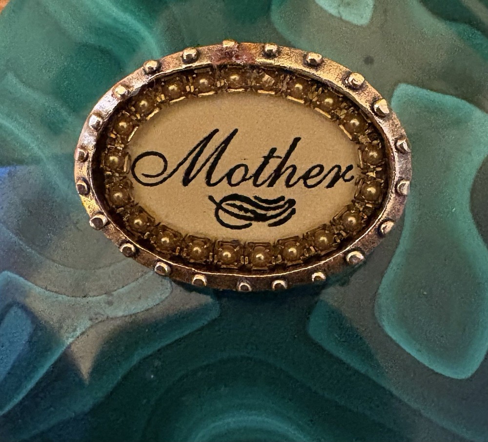 VINTAGE Maximal Art Signed “MOTHER” Oval Pearl Gold Tone Pin!!