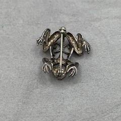 Vintage Jezlaine Sterling Silver Filigree Frog Brooch
