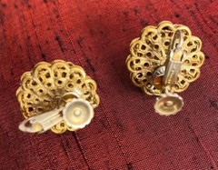 MIRIAM HASKELL Signed Vintage Golden Chains Adj Screwback Baroque Pearl Earrings