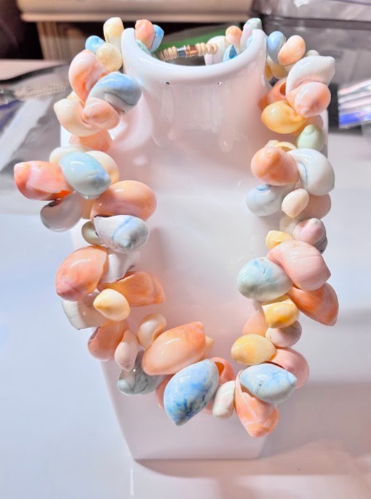 Vtg 80s Chunky Sea Shell Necklace Pastel Blue Peach Coastal Grandma Miami Vice