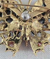 Vintage ART Brand Elegant Jeweled Butterfly Brooch Pin Gold Tone Jewelry 🦋