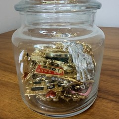 Lot of 28 NOS Mystery Brooches Danecraft AJC Unbranded Gold & Silver Tone